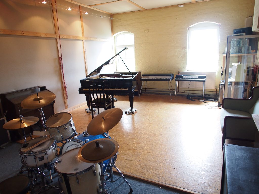 Der große Aufnahmeraum im Off Ya Tree Studio